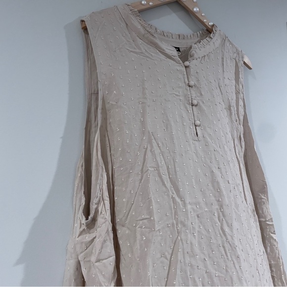 NWT Torrid Plus Swiss Dot Ruffle Trim Mock Neck Top, Mushroom Tan, Size 5X/28W - Picture 8 of 9